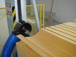 10kw 第 2 はポリウレタンのための横の CNC の輪郭の打抜き機を形づけます
