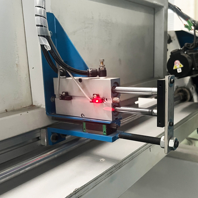 CNCの自動スポンジの生産ライン打抜き機の縦の泡