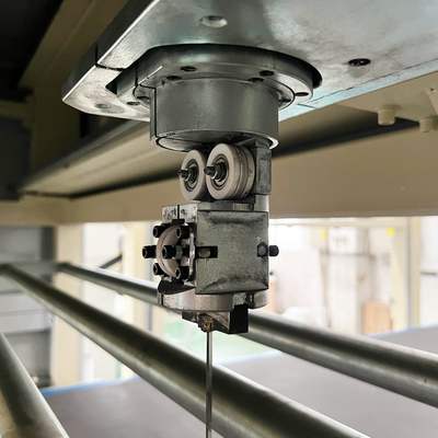 5KW自動スポンジの泡の打抜き機の垂直回転のタイプ
