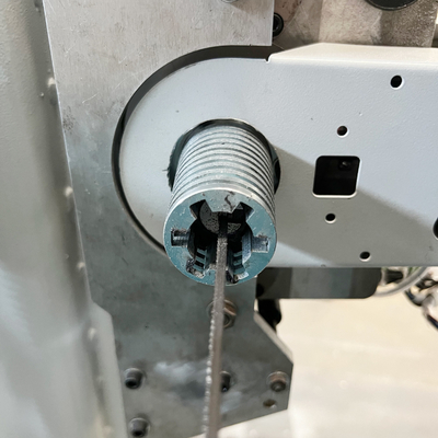 自動二重刃のカッター横のPUの泡のスポンジCNCの打抜き機