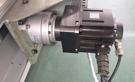 2mm エヴァ PU の泡のカッターの横の CNC の高精度