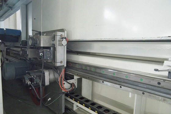 低コスト DT CNC サイクルのリングナイフ 泡切断機 0 - 6m/Min