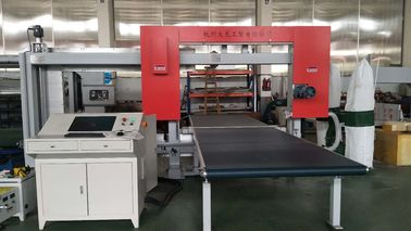 横のD&T CNCおよび機械に自動管の打抜き機をする縦ポリ塩化ビニールの管