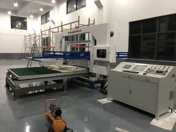 フル オートの横のPUの泡の打抜き機のポリスチレンCNCの切口機械