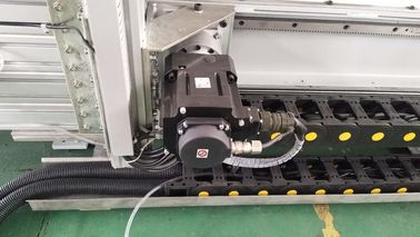 D&T DTC-F2512の真空はスポンジ堅いPUの泡の打抜き機を除塵します