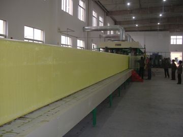 衣類/靴、37KW のためのフル オートマチックの横の生産ラインを海綿で洗って下さい