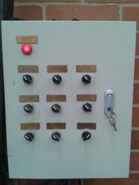 スポンジのマットレスのための半自動PUの泡のバッチ箱の泡立つ機械