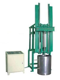 混合する手動泡のマットレス機械、泡の生産ライン 10Kg/m の ³ - 60Kg/m の ³ --を作ります