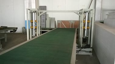 EPS 材料のための D&T シリーズ高精度の暖房ワイヤー XPS 泡の打抜き機