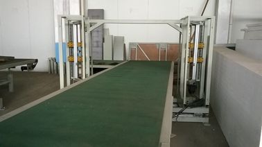高速 CNC EPS のブロックの打抜き機 13.5 KW の第 2 打抜き機