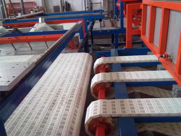 調節された産業コンピュータ花の泡の打抜き機 CNC の専門家
