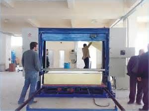 トランスデューサー、8.14KW が付いているカスタマイズされた横の泡のスポンジの打抜き機